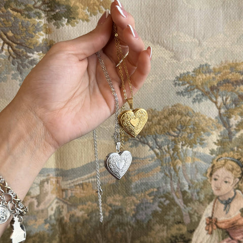 Vintage Style Heart Shaped Locket: Gold Tone