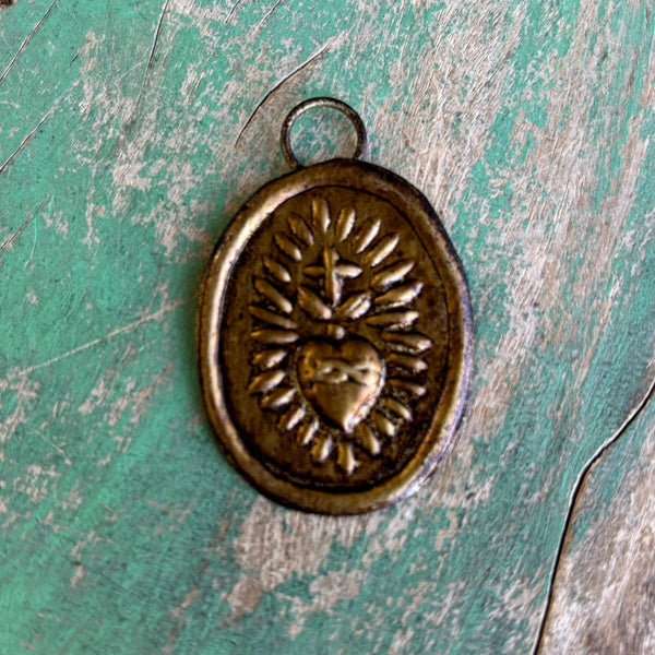 Brass Medallions: Oval Crown Hearts