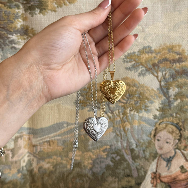 Vintage Style Heart Shaped Locket: Gold Tone