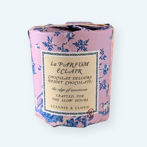 Tester: Gift Wrap Candle - Modern Toile