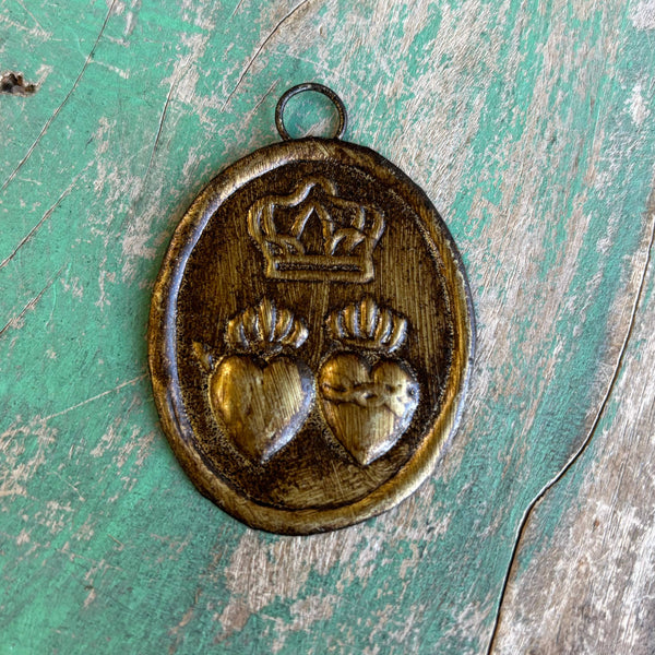 Brass Medallions: Oval Crown Hearts