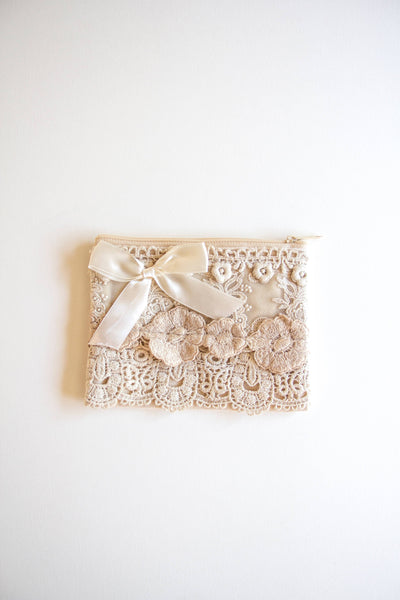 GIFT - Small lace zip bag - ANTIQUE CREAM