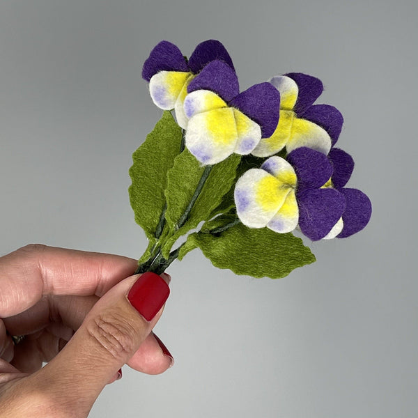 Felt Violas Craft Kit